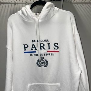Balenciaga Paris Flag Vintage
Logo
